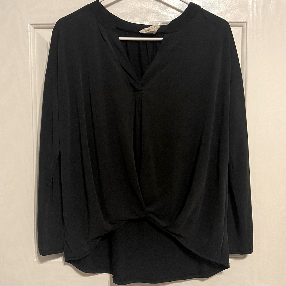 Black, v neck long sleeve Harper